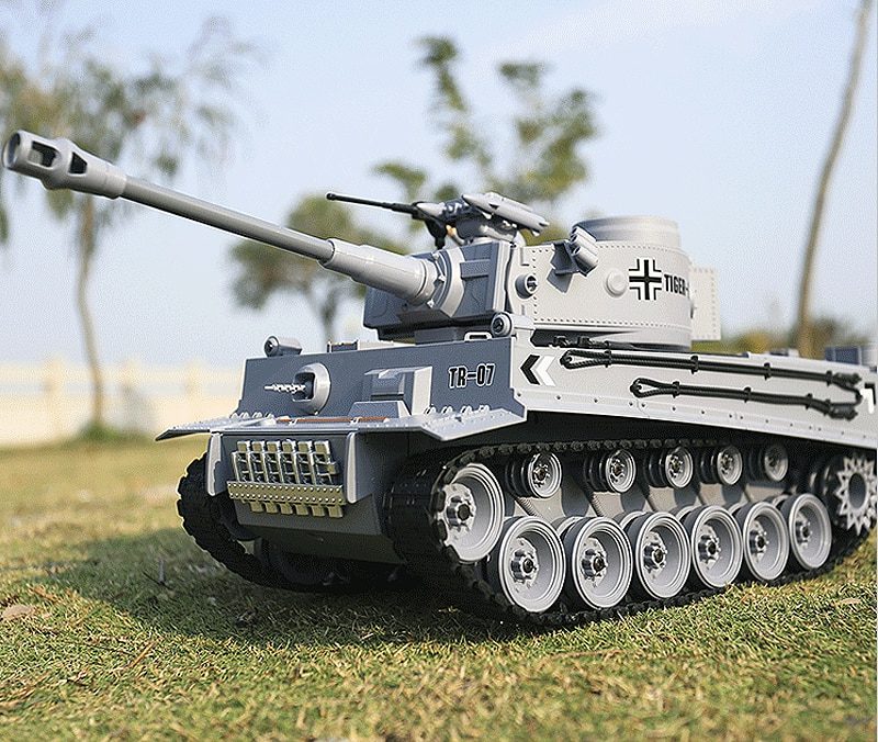 TR-07 RC Battle Tank