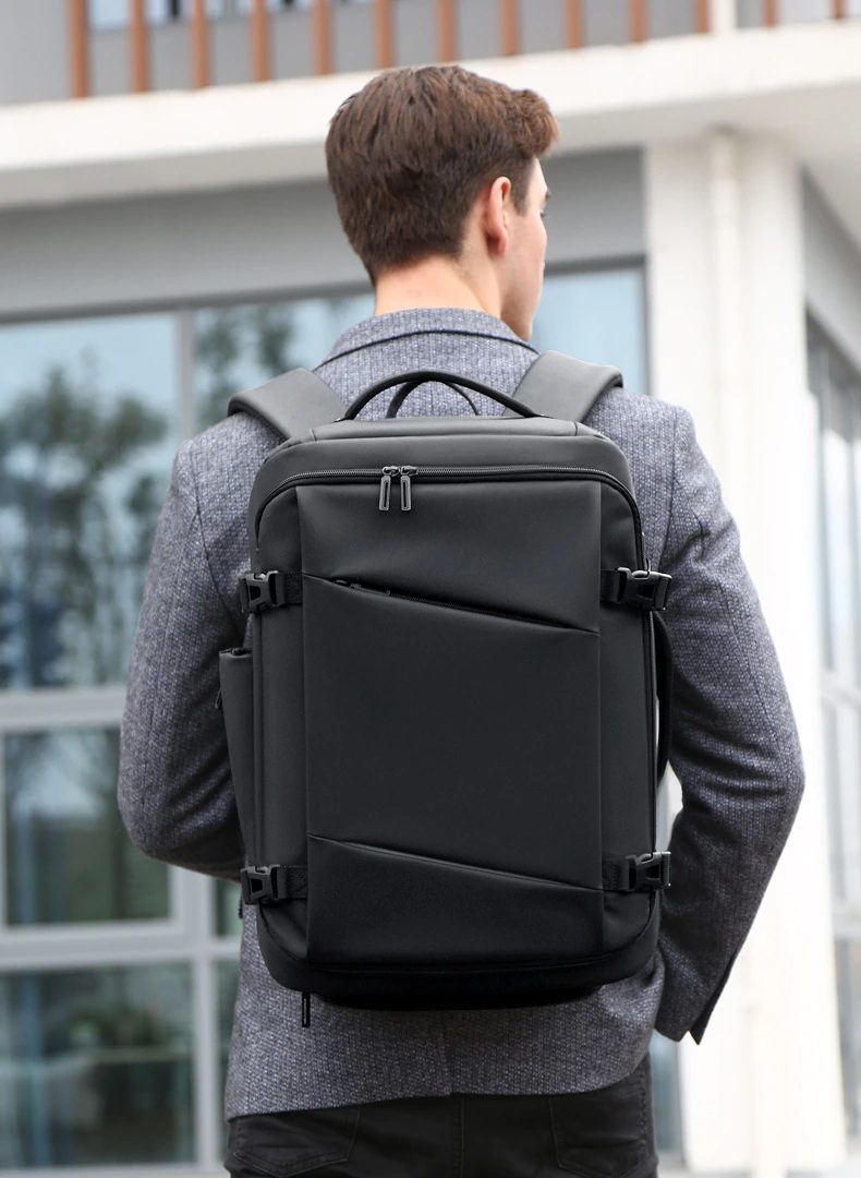 Fenruien 8263 Waterproof 17 Inch Laptop Backpack