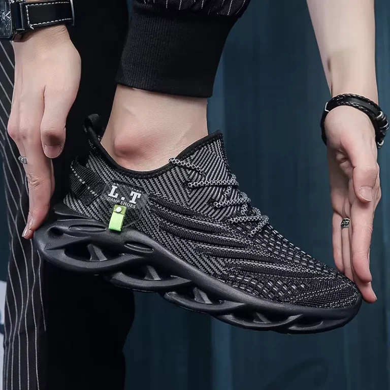 L.T Damp Shoes Black