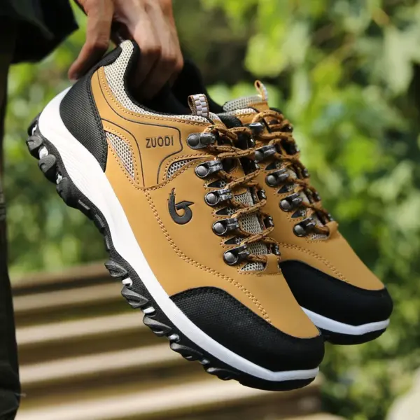 SNORW Men’s Lightweight Walking Shoes Brown