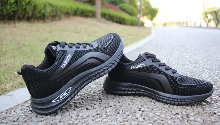 YBQJOO Men’s Breathable Casual Sneakers - Black